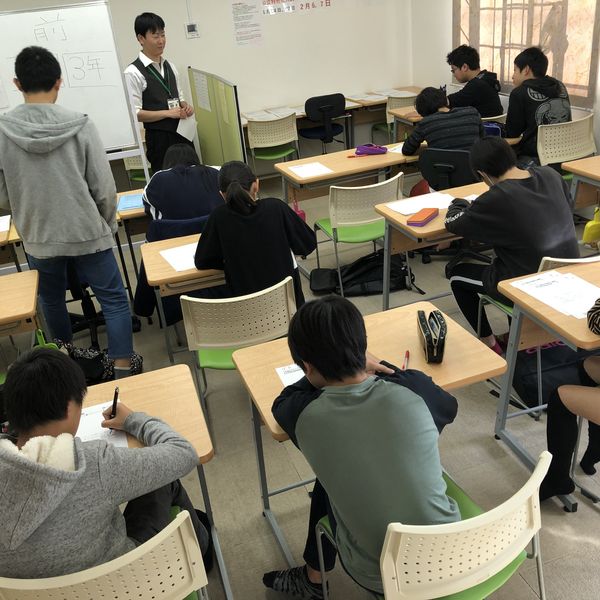 二日市の塾で冬期講習なら一度学びの森J-STUDIO二日市校にご相談ください。